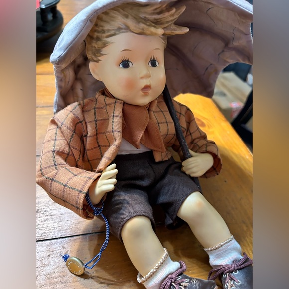 Goebel Hummel Porcelain and Cloth Doll Boy Sitting Under Umbrella - Picture 2 of 3